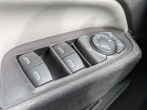Used 2020 Chevrolet Equinox Premier AWD/4WD image 25