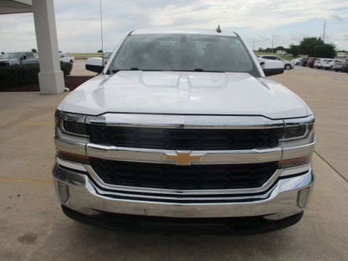 Used 2017 Chevrolet Silverado 1500 LT w/ All Star Edition AWD/4WD image 10