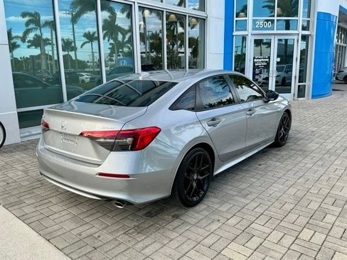 Used 2023 Honda Civic Sport image 6