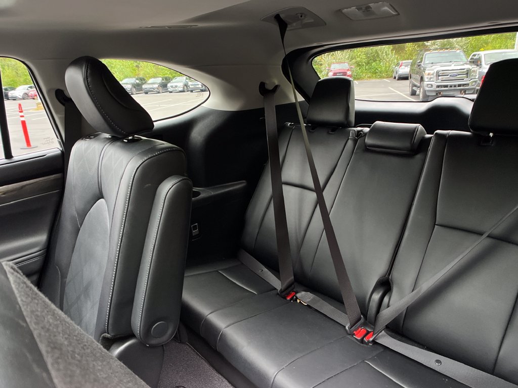 Used 2026 Toyota Highlander Platinum AWD/4WD image 23