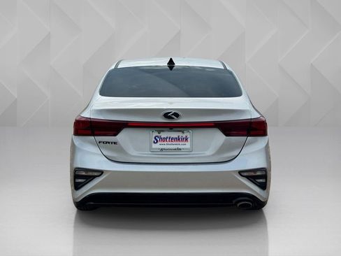 Used 2021 Kia Forte LXS image 6