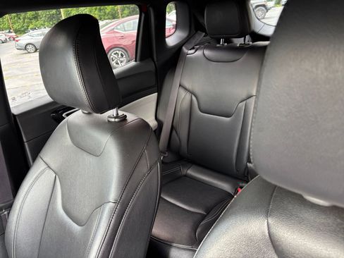 Used 2025 Jeep Compass Limited AWD/4WD image 34