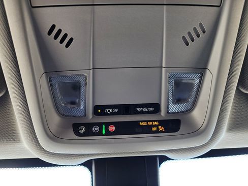 Used 2023 GMC Terrain SLE w/ Driver Convenience Package image 52