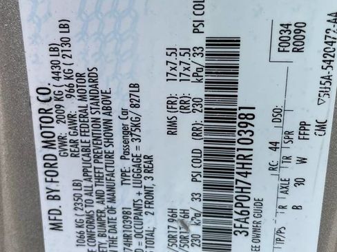 Used 2017 Ford Fusion SE w/ Fusion SE Technology Package image 7