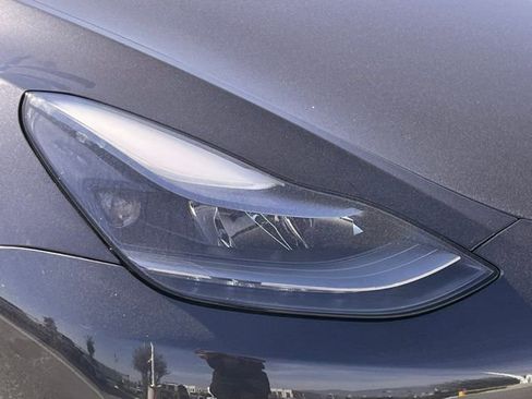 Used 2024 Tesla Model Y Performance image 29