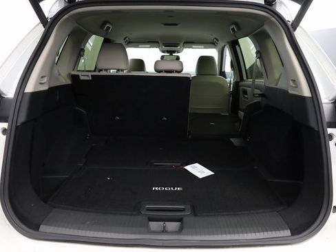 Certified 2025 Nissan Rogue SL image 25