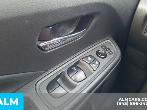 Used 2024 Nissan Versa SV FWD image 12