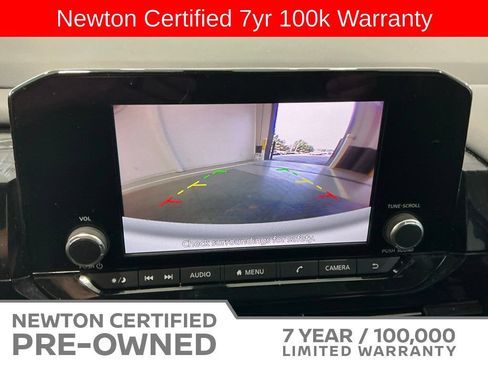 Used 2025 Nissan Pathfinder SV FWD image 10