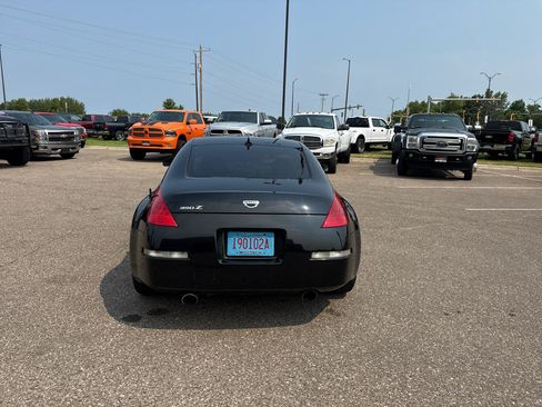Used 2006 Nissan 350Z Coupe RWD image 4