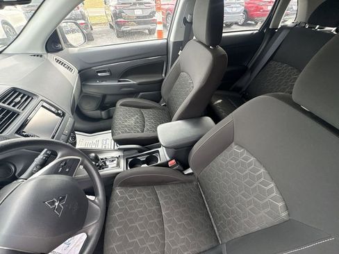 Used 2025 Mitsubishi Outlander Sport ES AWD/4WD image 20