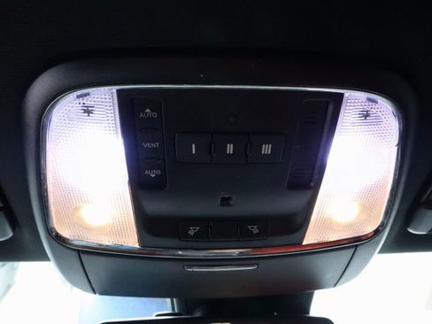 Used 2016 Dodge Charger SXT w/ Premium Group RWD image 31