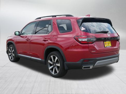 Certified 2023 Honda Pilot Touring image 5
