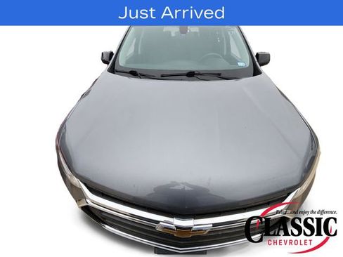 Used 2020 Chevrolet Traverse LS FWD image 3