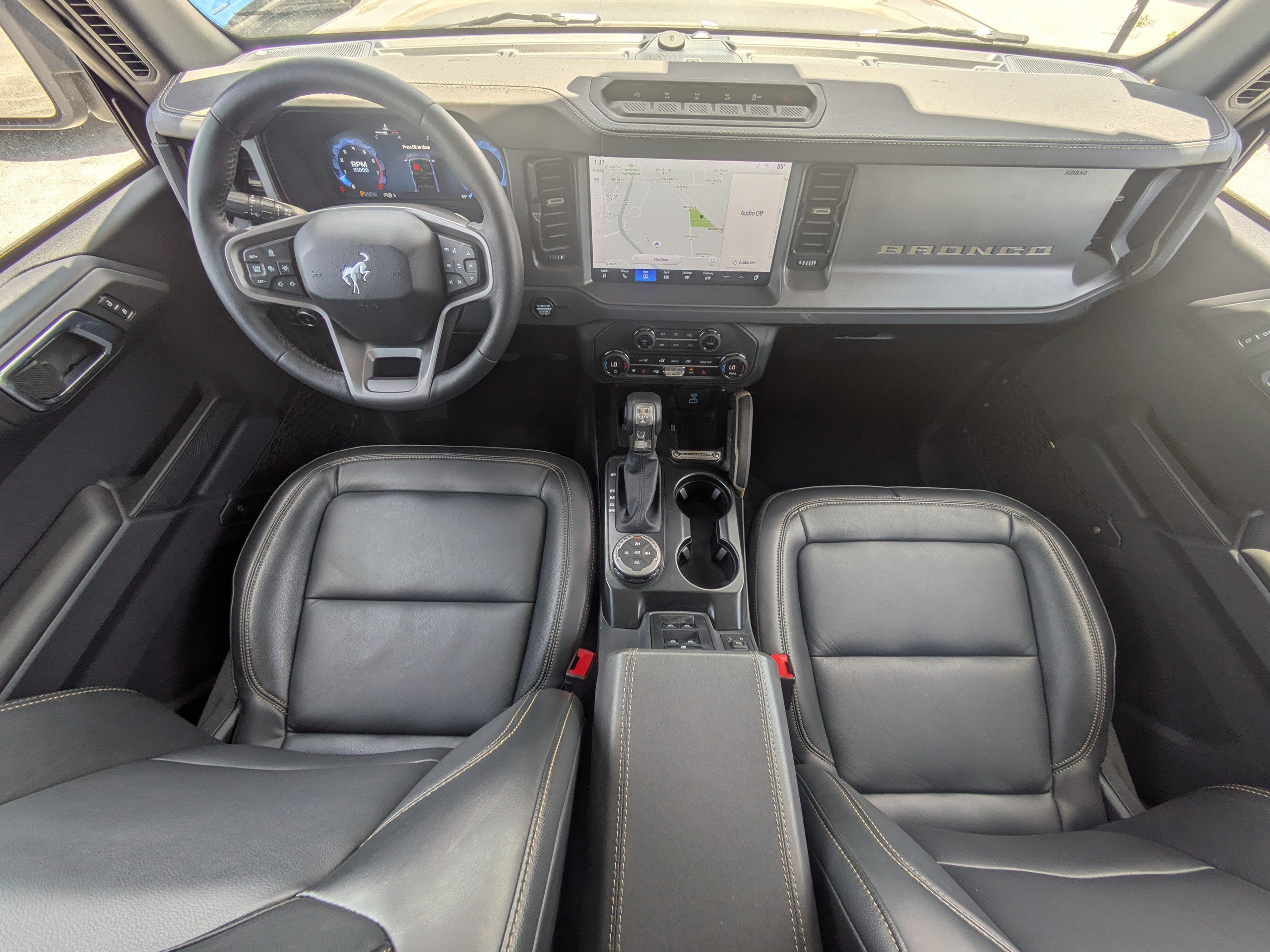Used 2025 Ford Bronco Badlands AWD/4WD image 14