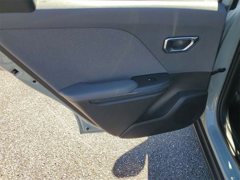 Used 2025 Kia K4 EX image 23