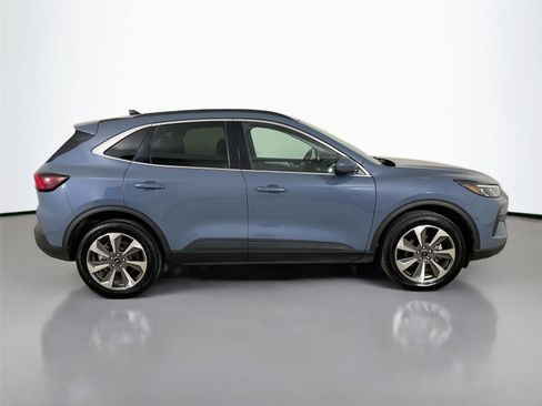 Used 2024 Ford Escape Platinum image 17