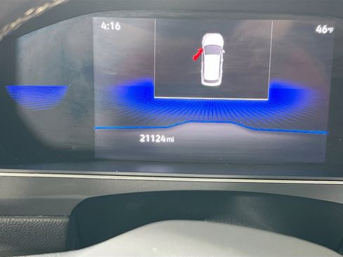 Used 2022 Volkswagen Tiguan SE image 11