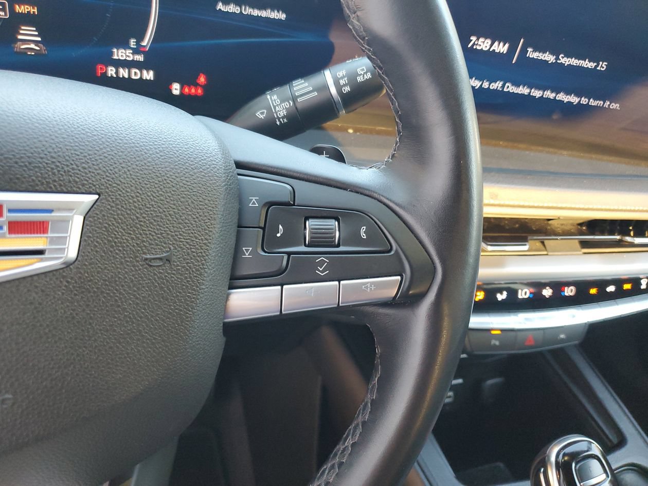 Used 2025 Cadillac XT4 Premium Luxury FWD image 27