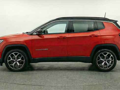 Used 2025 Jeep Compass Limited image 3