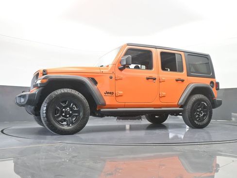 Used 2025 Jeep Wrangler Sport image 57