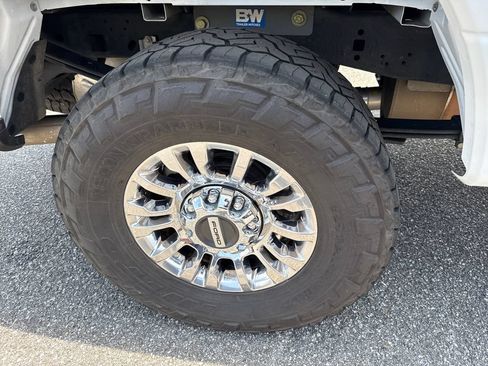 Used 2022 Ford F250 XLT w/ XLT Premium Package AWD/4WD image 18
