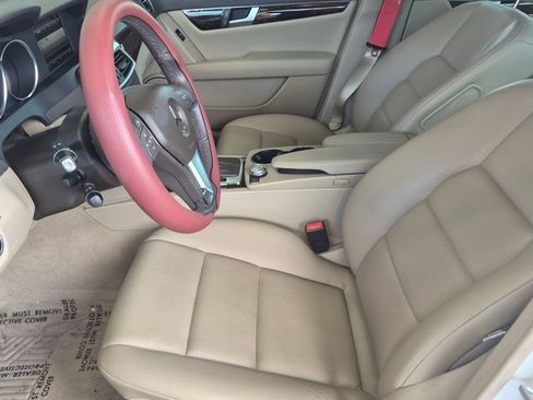 Used 2014 Mercedes-Benz C 300 4MATIC Sedan image 14