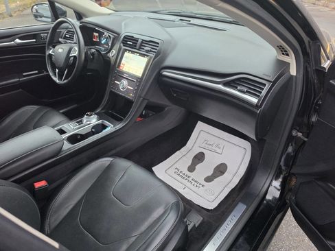 Used 2018 Ford Fusion Titanium AWD/4WD image 41