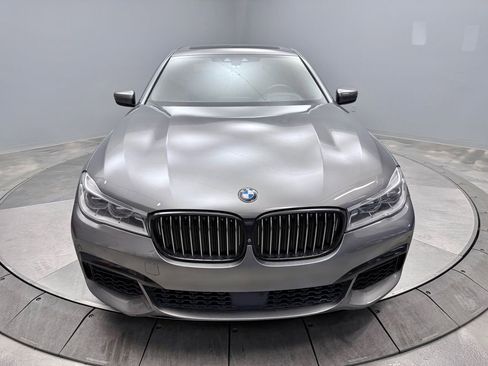 Used 2016 BMW 750i xDrive image 2