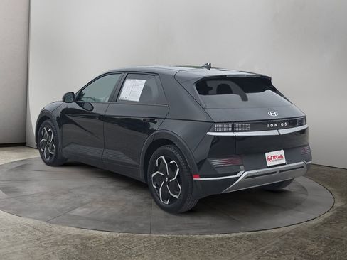 Certified 2024 Hyundai Ioniq 5 SE RWD image 3