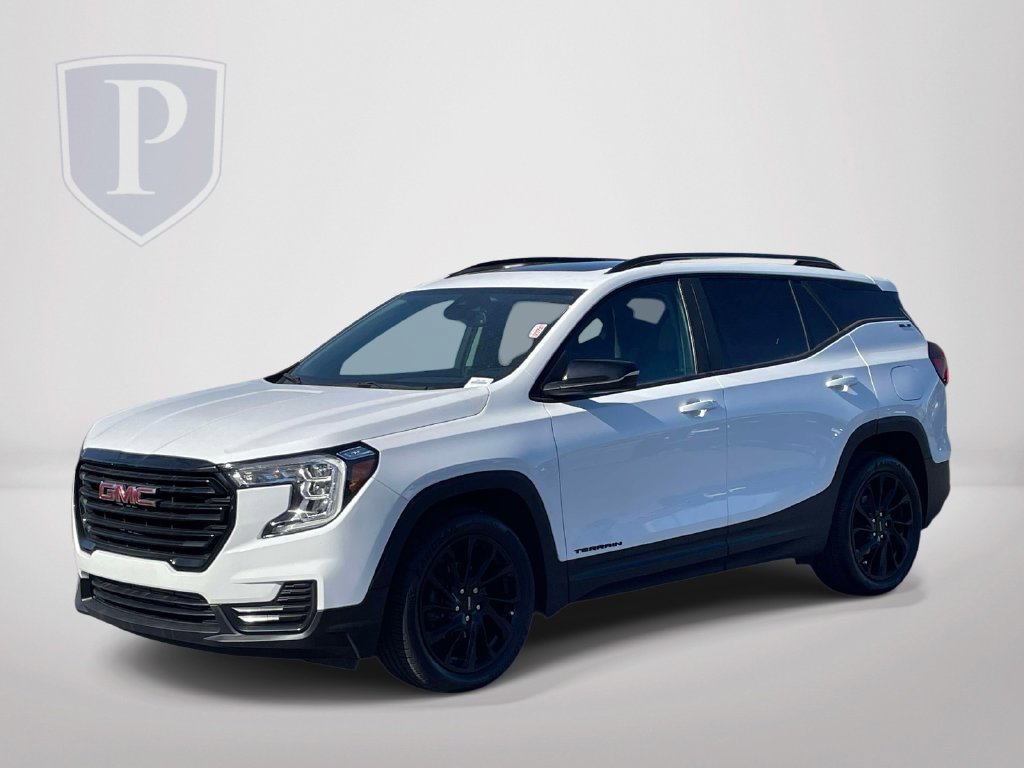 Used 2023 GMC Terrain SLE w/ Driver Convenience Package FWD image 4