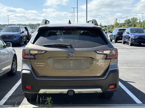 Certified 2024 Subaru Outback Limited XT AWD/4WD image 5