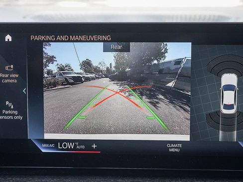Certified 2023 BMW 330i Sedan w/ M Sport Package RWD image 23