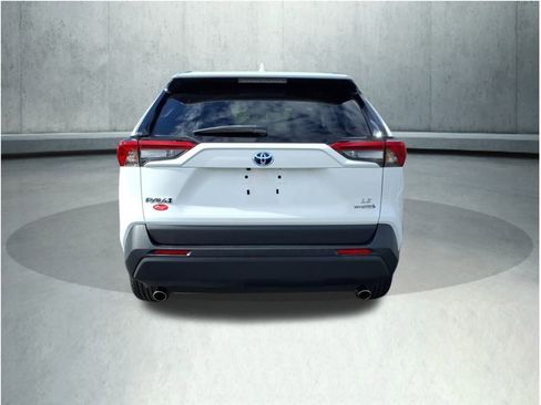 Certified 2022 Toyota RAV4 LE image 21