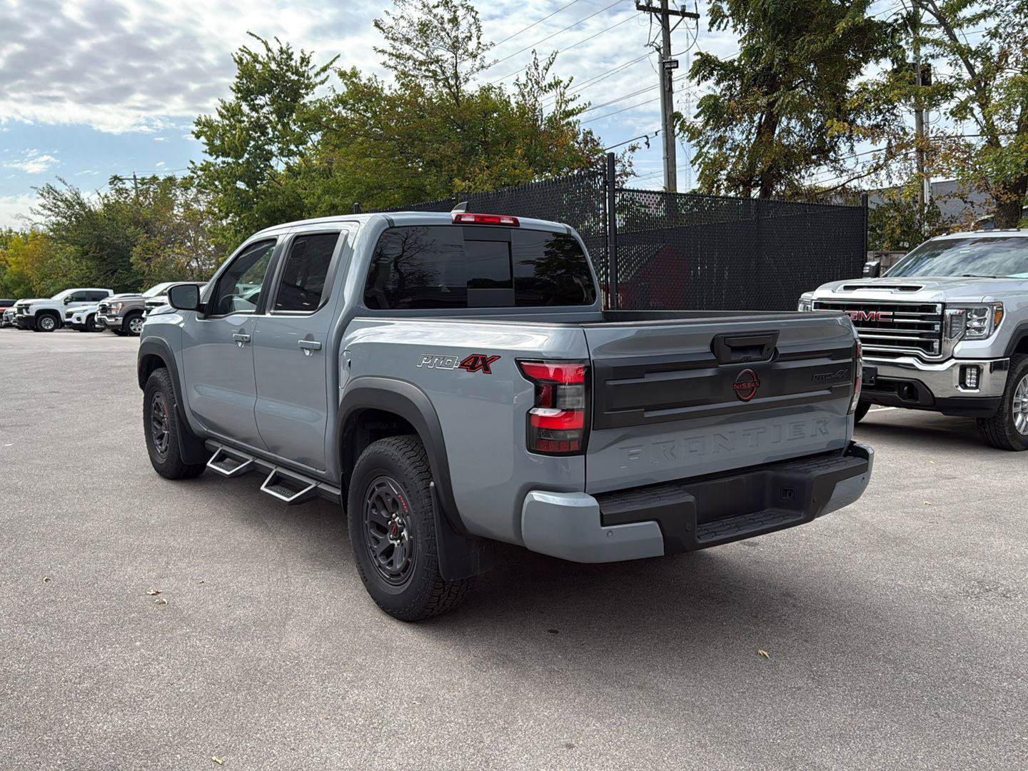 Used 2025 Nissan Frontier PRO-4X AWD/4WD image 5