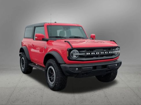 Used 2022 Ford Bronco Outer Banks w/ Sasquatch Package image 8