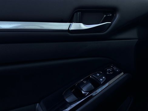 Used 2025 Nissan Altima 2.5 SR image 20