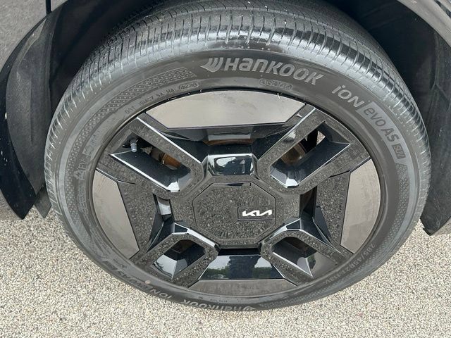 Used 2024 Kia EV9 GT-Line AWD/4WD image 8