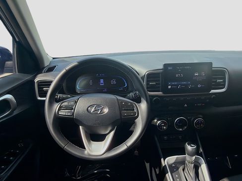 Used 2023 Hyundai Venue SEL w/ Cargo Package FWD image 18