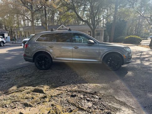 Used 2018 Audi Q7 3.0T Prestige image 4