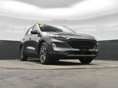 Used 2021 Ford Escape Titanium image 31