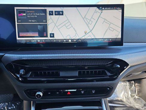 Used 2025 BMW 330i Sedan w/ M Sport Package image 20