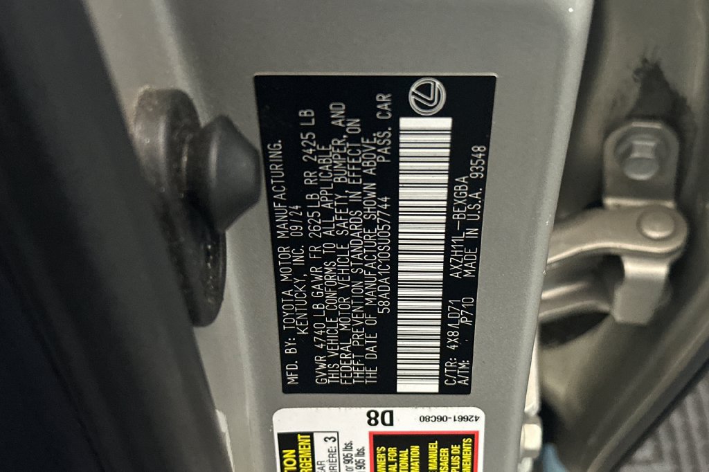 Certified 2025 Lexus ES 300h w/ Premium Package FWD image 27