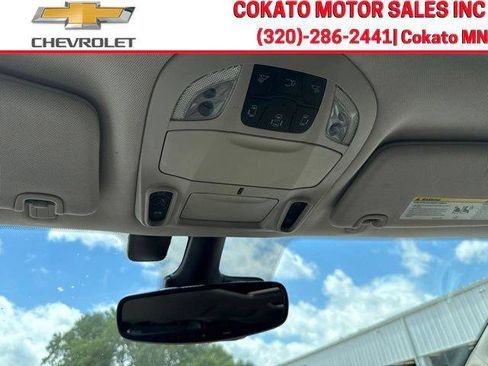Used 2017 Chrysler Pacifica Limited w/ UConnect Theater Package FWD image 25