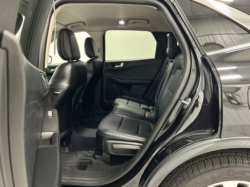 Used 2020 Ford Escape Titanium AWD/4WD image 28
