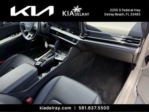 Certified 2024 Kia Sportage EX FWD image 2