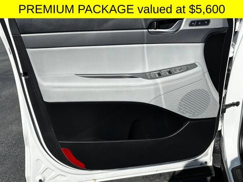 Used 2022 Hyundai Palisade SEL w/ Premium Package AWD/4WD image 3