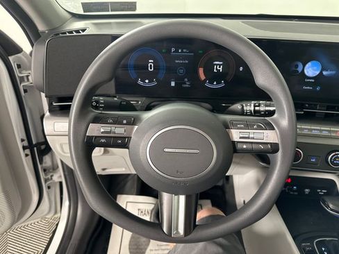 Used 2024 Hyundai Kona SE AWD/4WD image 25