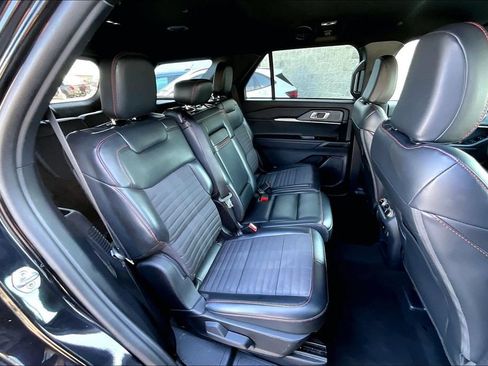 Certified 2025 Ford Explorer ST-Line w/ ST-Line Street Pack AWD/4WD image 25