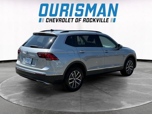 Used 2020 Volkswagen Tiguan SE w/ 3rd Row Seat Package AWD/4WD image 6