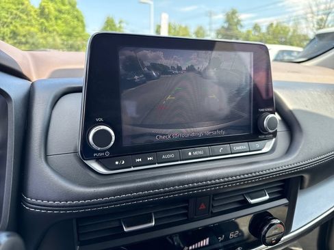 Certified 2023 Nissan Rogue SV AWD/4WD image 32
